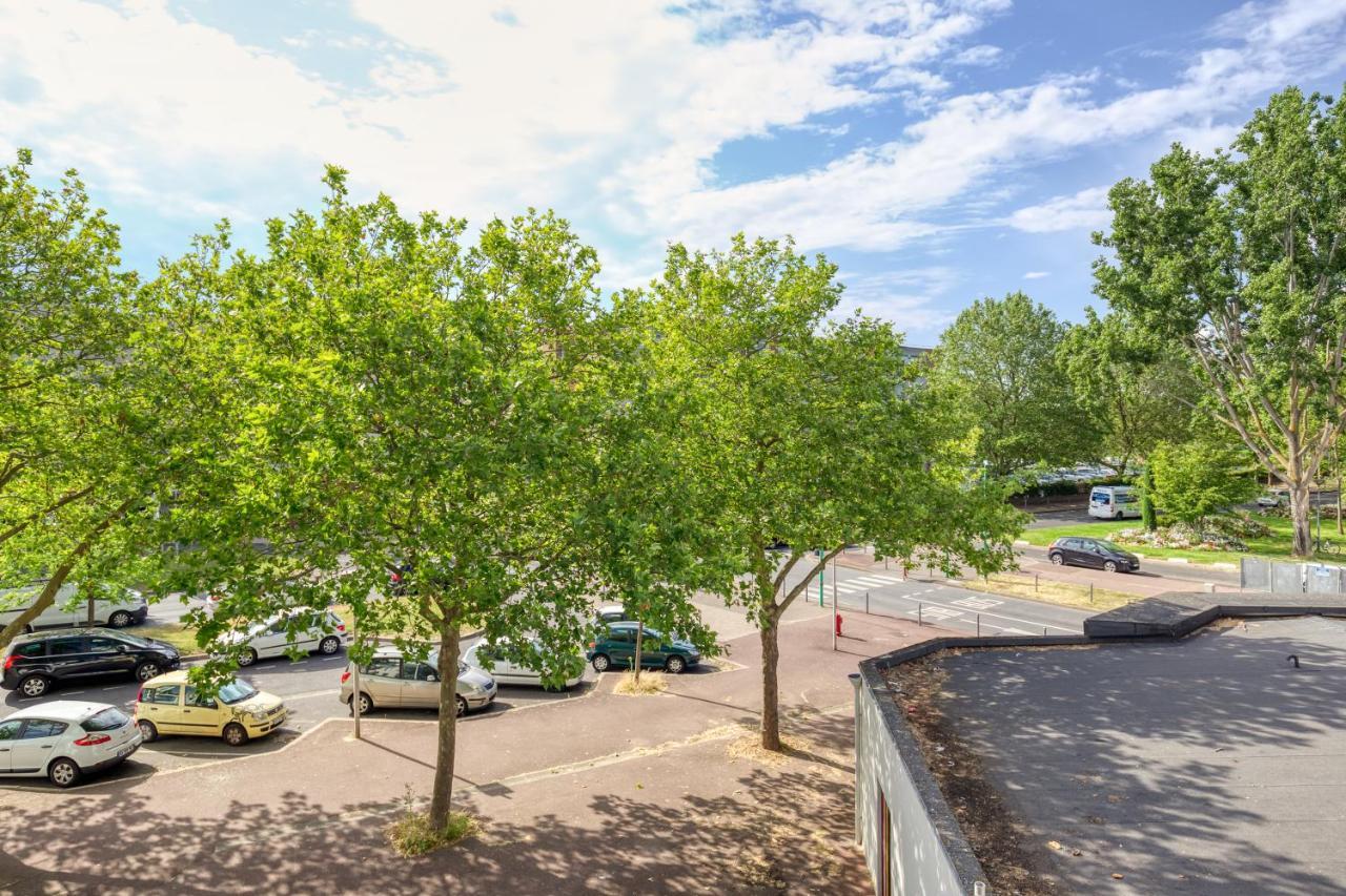 דירות Courcouronnes L'Elysee - Easy Check-In - Arrivee Autonome - Place Parking Privative - T2 Surequipe - Wifi - Netflix מראה חיצוני תמונה