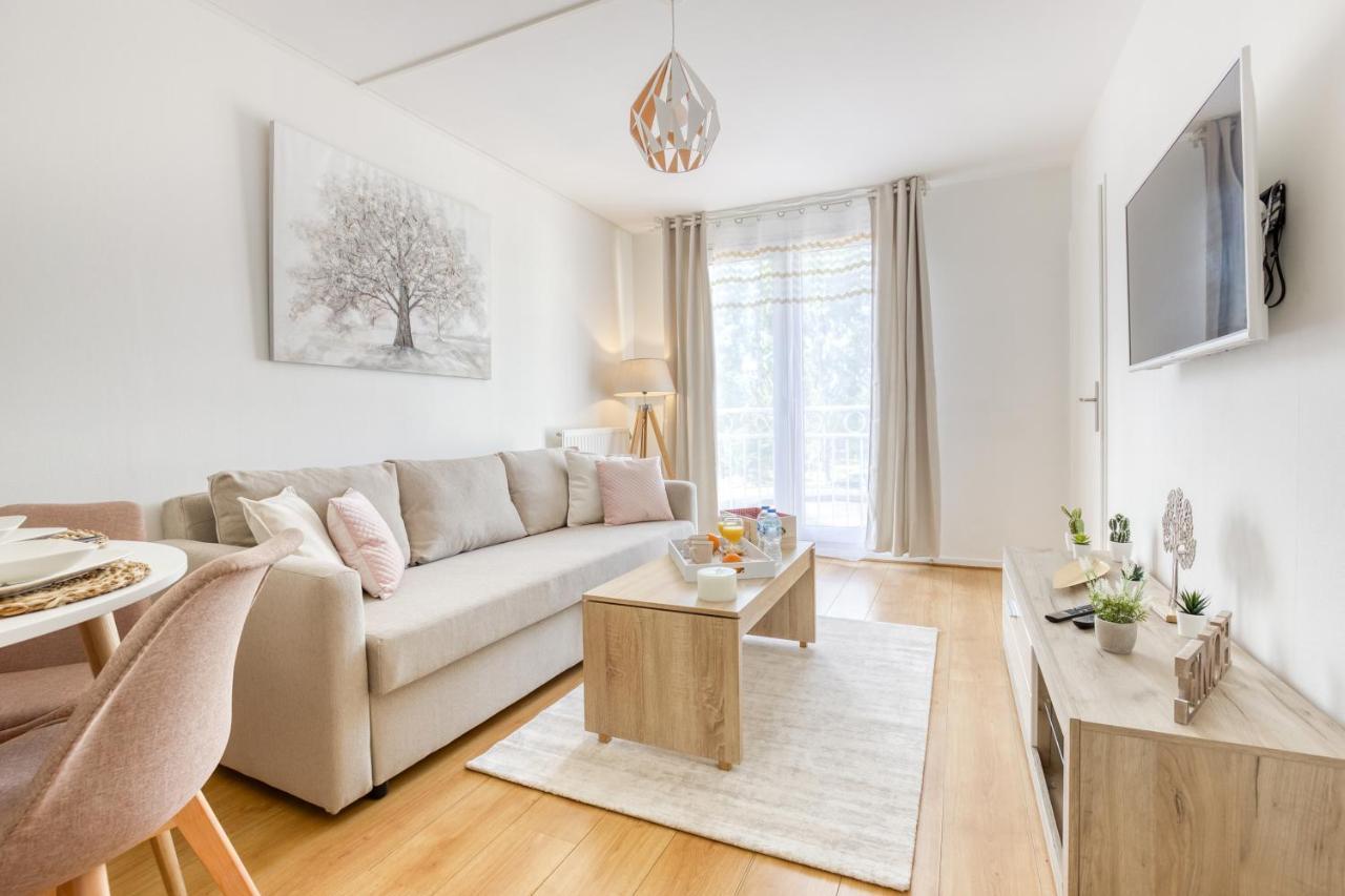 דירות Courcouronnes L'Elysee - Easy Check-In - Arrivee Autonome - Place Parking Privative - T2 Surequipe - Wifi - Netflix מראה חיצוני תמונה
